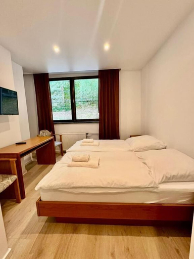 Bedroom 3, Barbarossa Hotel Kelbra, Mansfeld-Südharz