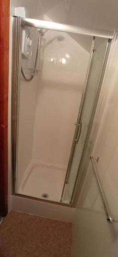 Bathroom 2, Oyo Lily Hotel Blackpool, Blackpool