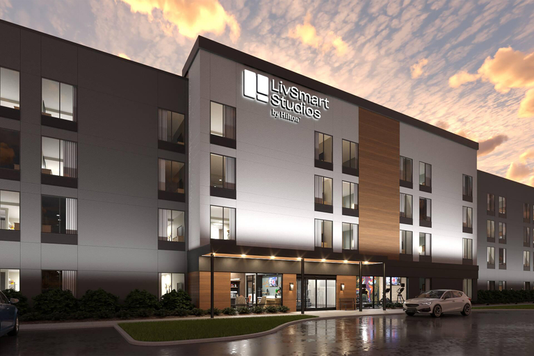 5, LivSmart Studios Hilton Pensacola I-10 North Davis Hwy, Escambia