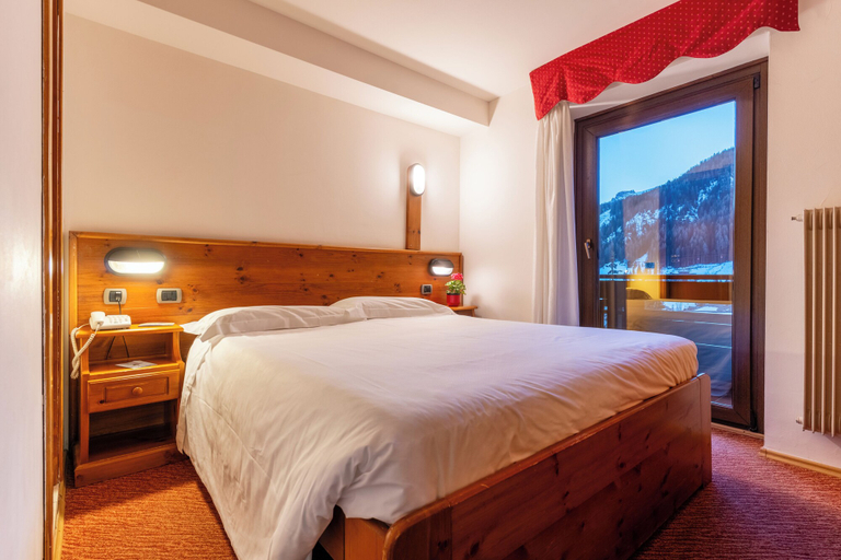 Bedroom 3, Hotel Miramonti Corvara, Bolzano