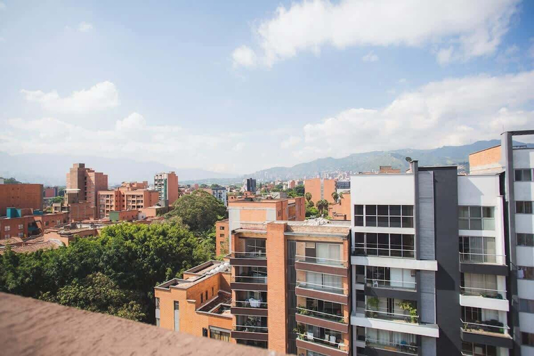 Exterior & Views 2, Cozy Studio w/ Balcony in Laureles Medellín, Medellín
