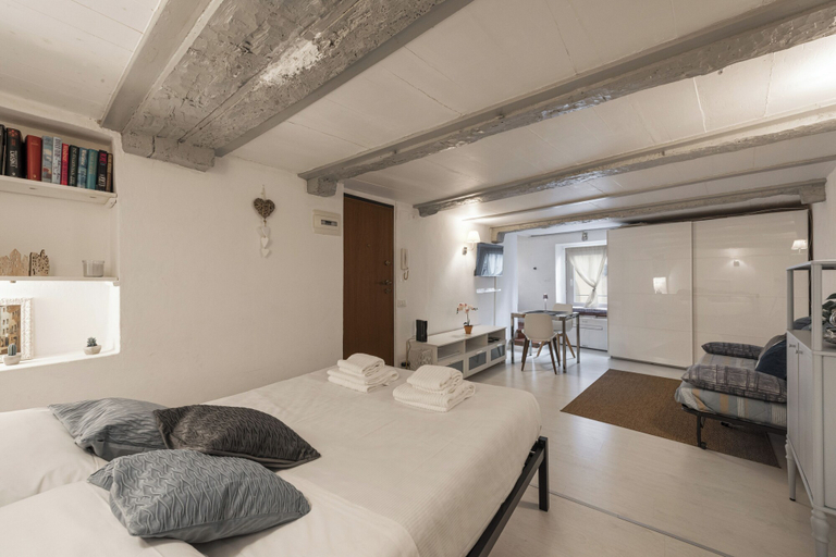 Room 3, Lovely Nest by MMega, Florence