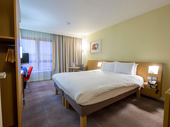 Bedroom 3, Novotel Southampton, Southampton
