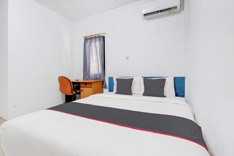 Room 2, Hotel O Airport Guesthouse, Semarang