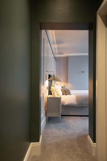 Bedroom 2, Creighton Hotel, Fermanagh and Omagh