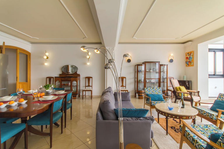 Dining 3, A Magnificent Sunny Seafront Apart Sliema