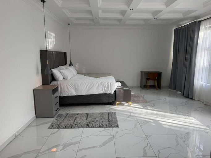 Room 2, Boutique Hotel-Style Room In Ferndale-D4, City of Johannesburg