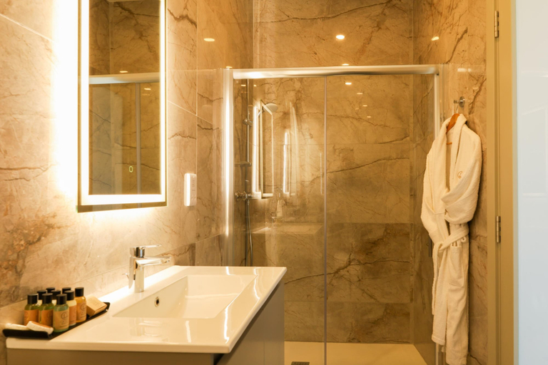 Bathroom 2, Magnifica Gozitan Villa Pool And Jacuzzi