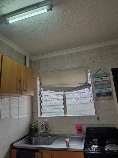 Private kitchen 5, 1 Bed Flat - Sleeps 2 - Parking - Wifi, Harare