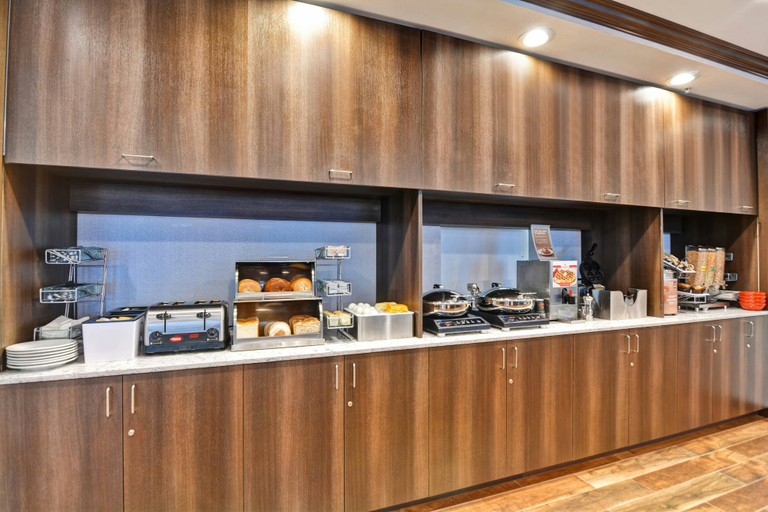 Food & Drinks 4, Towneplace Suites Bridgewater Branchburg, Somerset