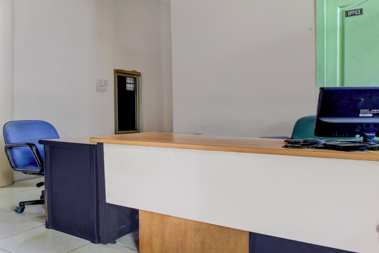 Lobby 3, Hotel O Airport Guesthouse, Semarang