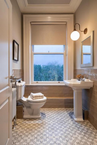 Bathroom, Creighton Hotel, Fermanagh and Omagh