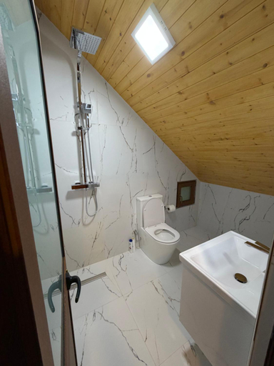 Bathroom 3, Guri i Lekes Guesthouse, Shkodrës