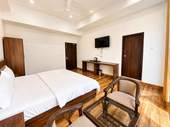Room 2, Hotel Four Seasons R, Dehradun