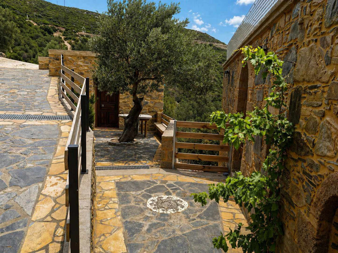 Room 3, Harmony House- Sea View Cretan Escape With Jacuzzi, Crete