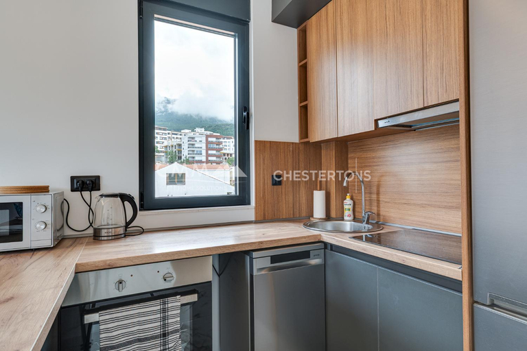 Others 4, Elia Suites