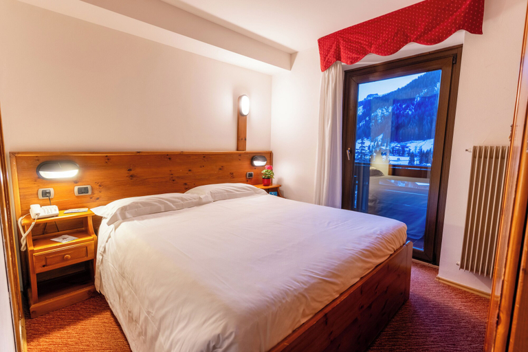 Bedroom 3, Hotel Miramonti Corvara, Bolzano