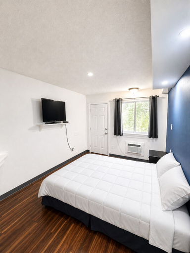 Room 3, Fort Lewis Extended Stay Motel - JBLM, Pierce