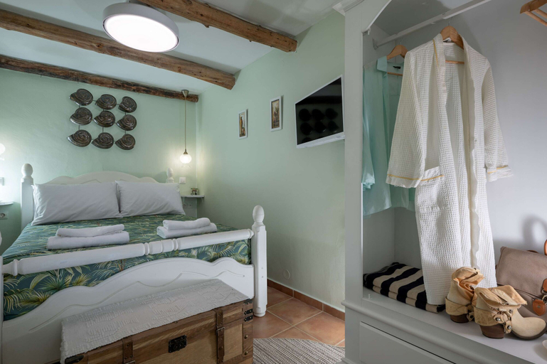 Room 4, Altair Blue Villa - Private Jacuzzi and Views, Crete