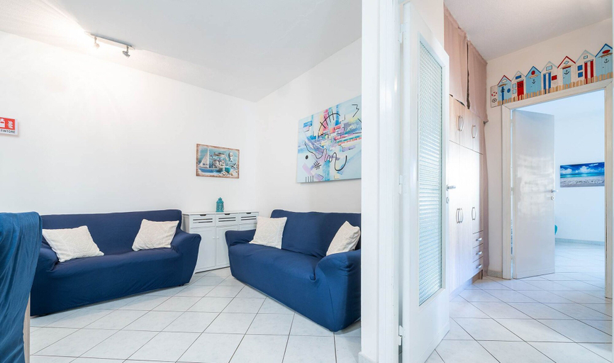 Room 3, Cozy 1BR Near Poetto Beach, Cagliari