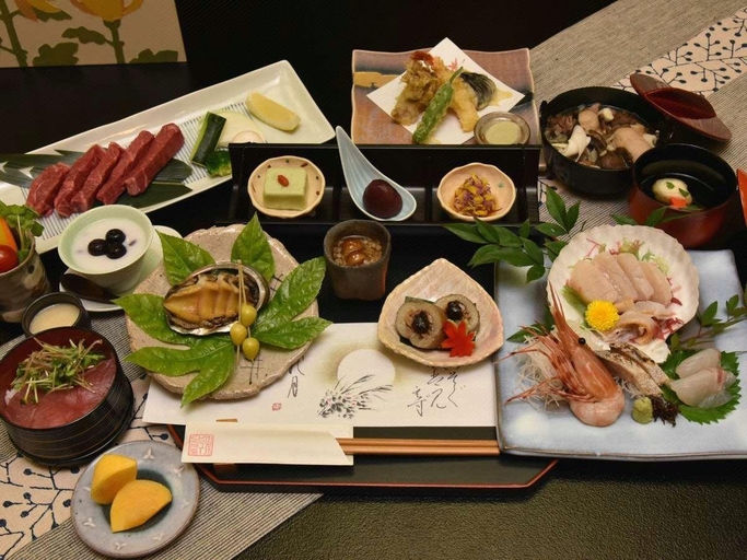 Food & Drinks 4, Hotel View Kuroda, Tendo