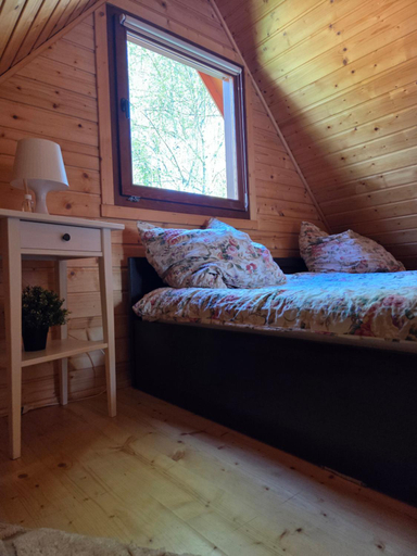 Bedroom 2, Domki Letniskowe nad Jeziorem Lesnianskim, Lubań