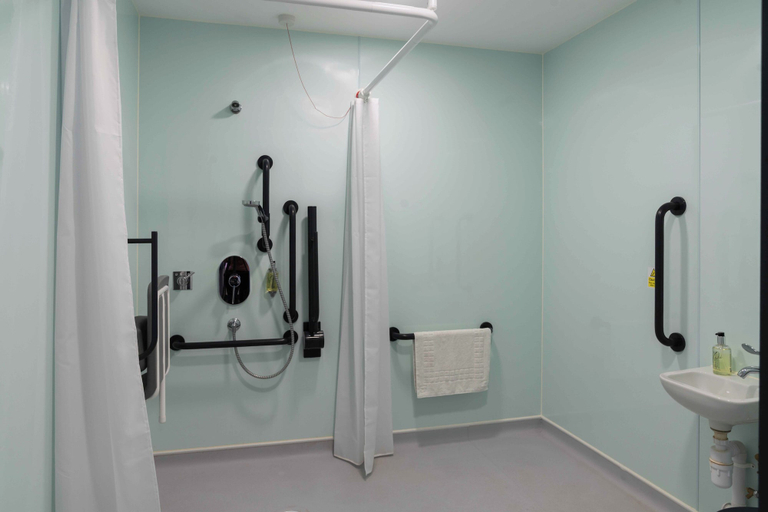Bathroom 4, easyHotel Ipswich, Suffolk