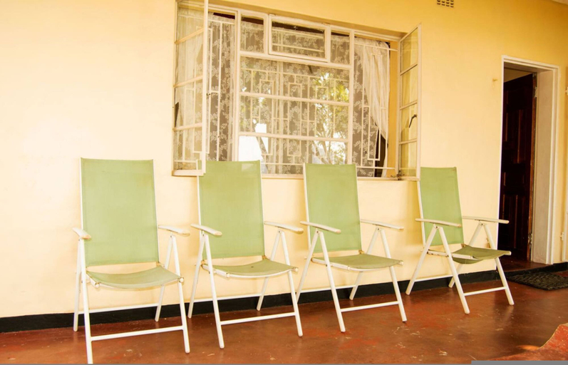 Room 4, The Bay Cottage 4BR Retreat in Cape Maclear, TA Nankumba