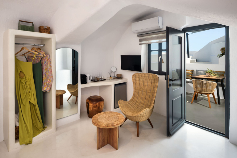Room 4, Amphora Helios Gem - Private Jacuzzi and Views, South Aegean