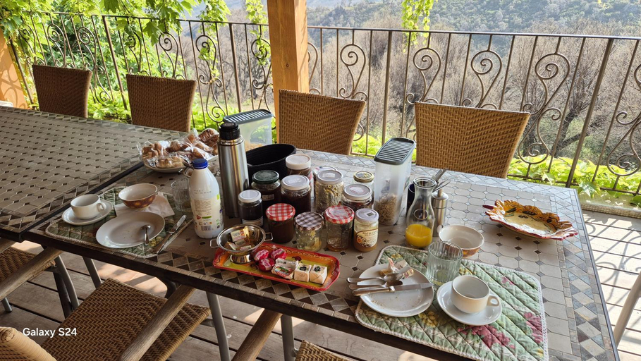 Food & Drinks 2, A Pianella, Haute-Corse