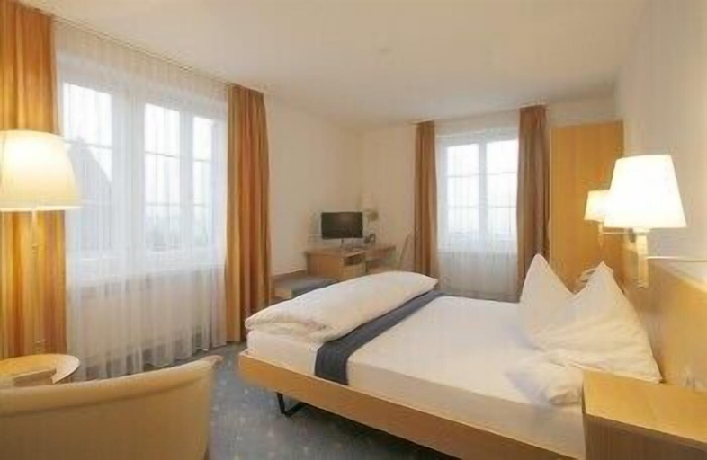 Bedroom 3, Hotel Wysses Rössli, Schwyz