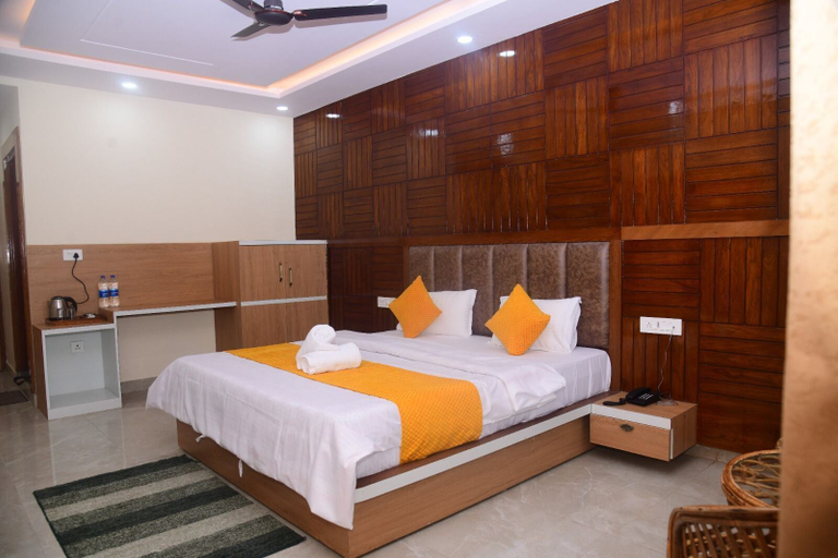 Room 3, Hotel Radha Vallabh, Rudraprayag