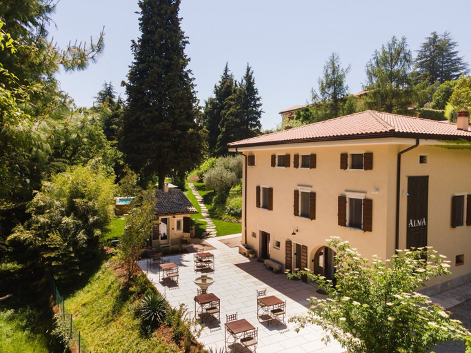 Exterior & Views 2, Relais Villa Alma, Verona