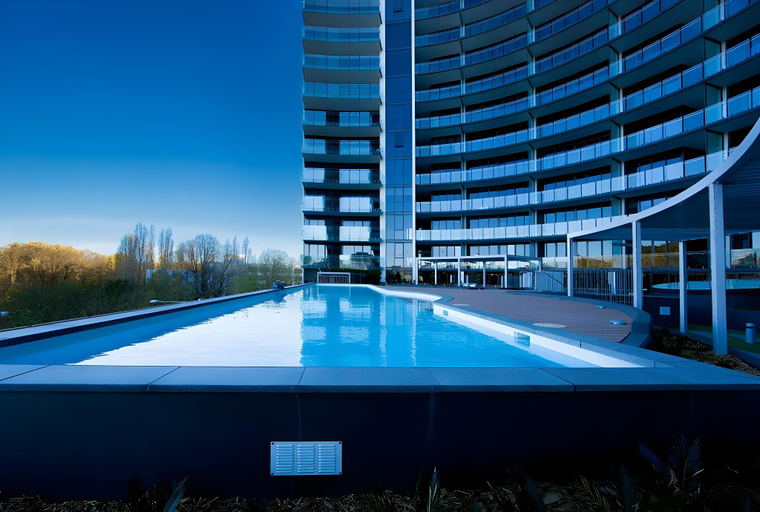 Sport & Beauty, Accommodate Canberra - Manhattan, Canberra