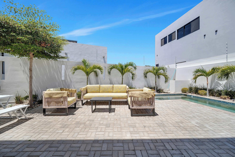 Terrace/patio 2, Stunning & Beautiful House With Private Pool, La Paz