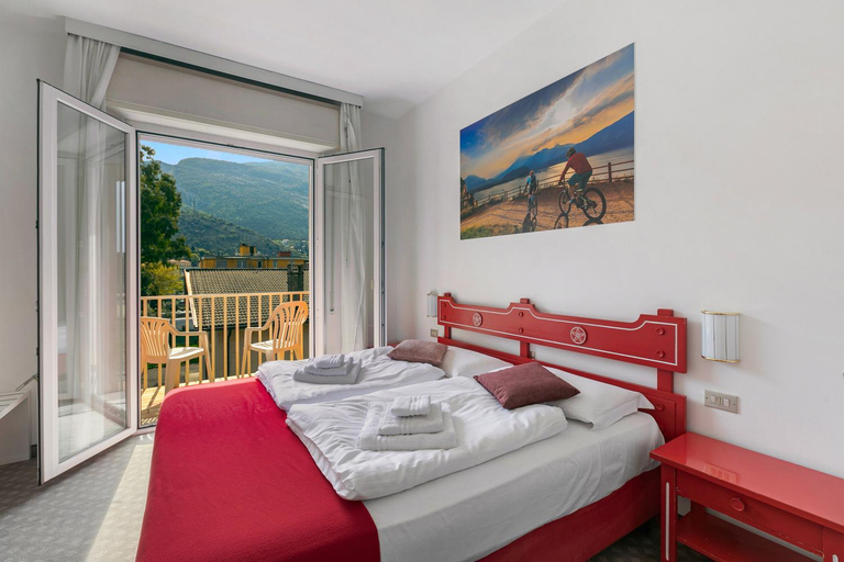 Bedroom 2, Bike & Wind Hotel Villa Maria, Trento