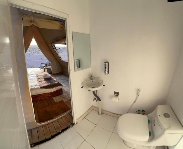Bathroom 2, Adventurer Camp, Biddiya