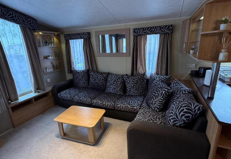 Living area 3, Cabin Caravan Sleeps 6 With Parking, Conwy