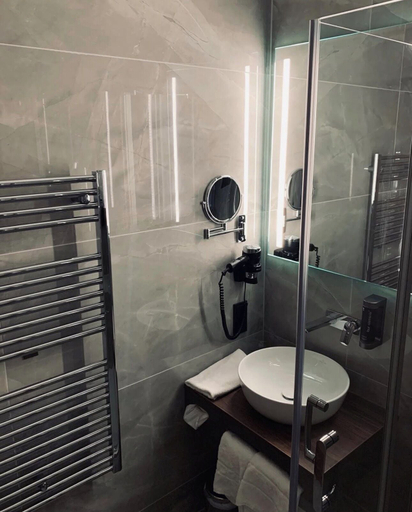 Bathroom 4, Intergroup Business & Design Hotel Ingolstadt, Eichstätt