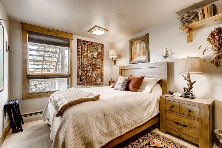 Room 4, Epic Lake and Mountain Views!, Summit