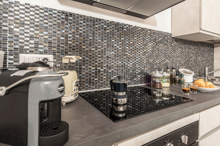 Private kitchen 2, Lusa Apartment, Sassari