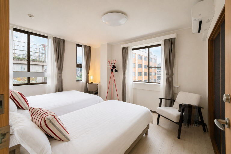 Room 5, Panda Stay - Asakusa 5 mins Walk & Skytree Apt, Taitō