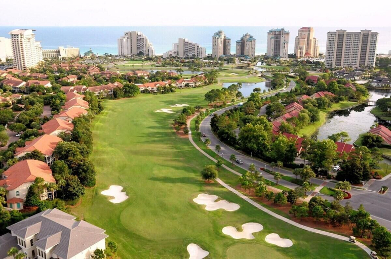 Golf 4, Harbour Point 915, Walton
