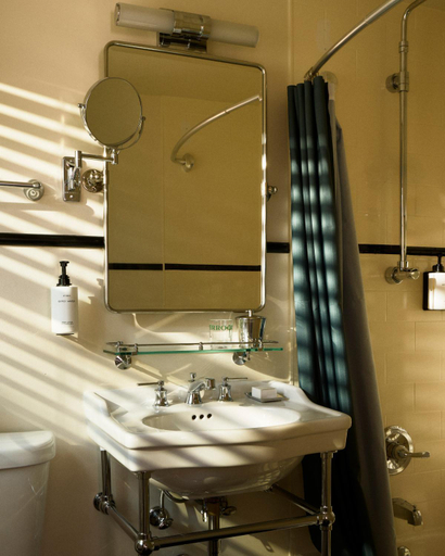 Bathroom 3, Sea Beach Plaza, Broward