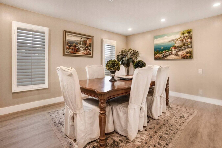 Interior 3, 240 Equestrian 8 Beds Private Pool, Palm Beach