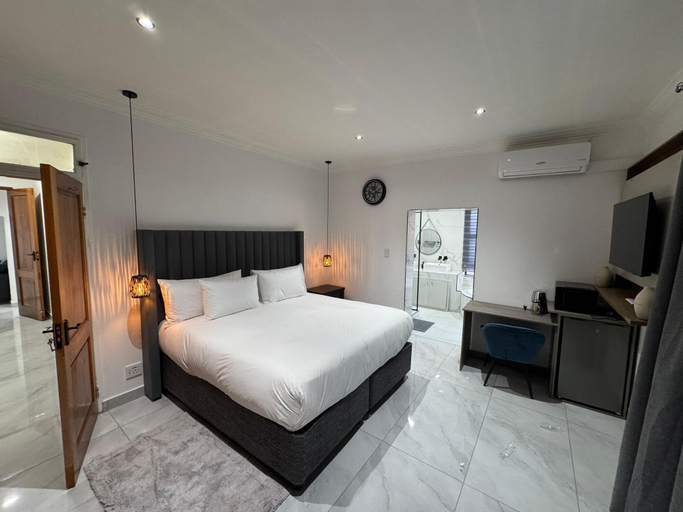 Room 2, Boutique Hotel-Style Room In Ferndale-B2, City of Johannesburg