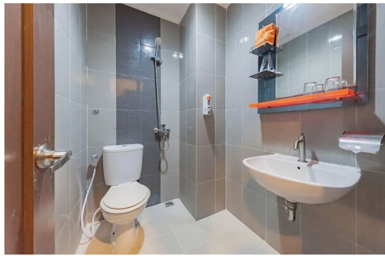 Bathroom 5, Alqueby Hotel Near Kiara Artha Park & Trans Studio Mall, Bandung