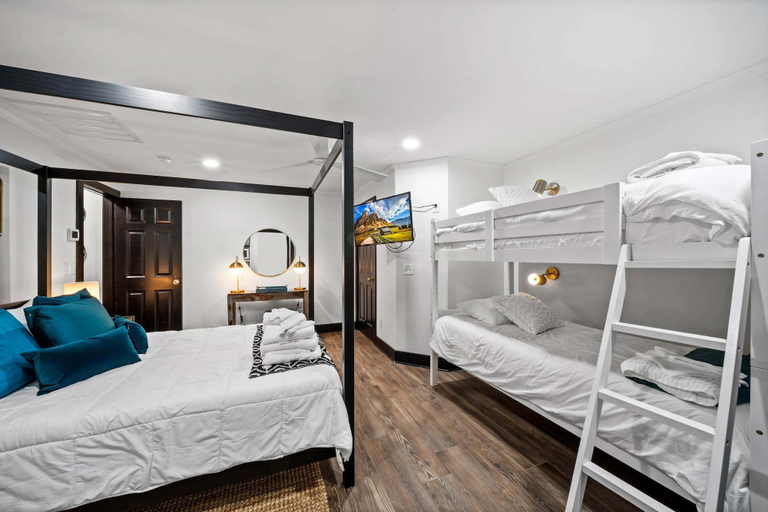 Bedroom 3, The Beech House, Watauga