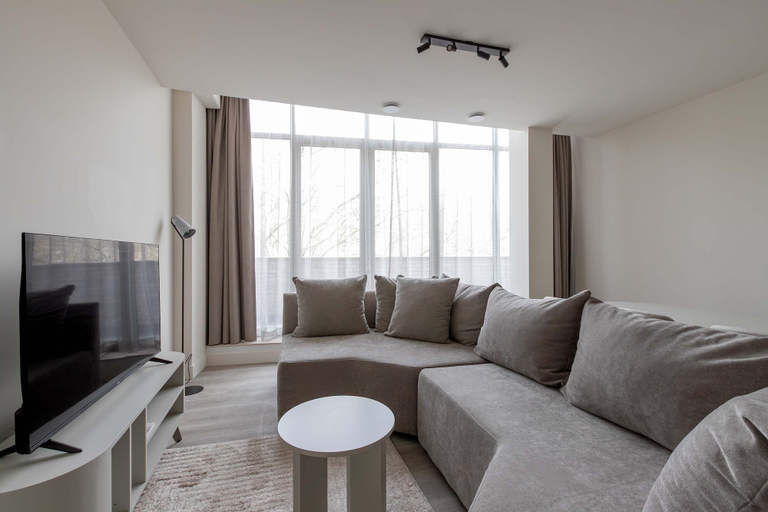 Room 1, Modern 2BR Apartment in Rotterdam Centre, Rotterdam