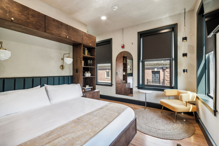 Bedroom 2, Society Hill Hotel, Philadelphia